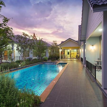 Baan Phurit Khaoyai Hotel Pak Chong Екстериор снимка