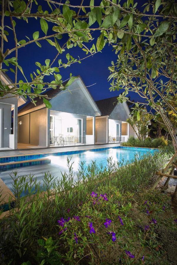 Baan Phurit Khaoyai Hotel Pak Chong Екстериор снимка