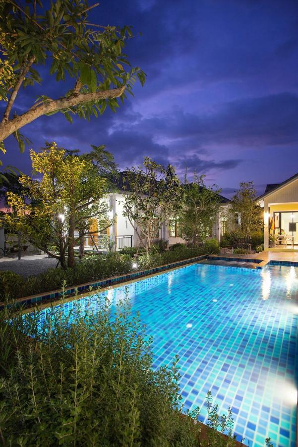 Baan Phurit Khaoyai Hotel Pak Chong Екстериор снимка